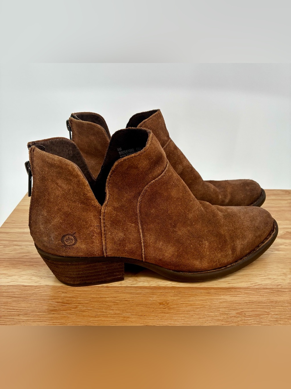 Born Kerri Brown Suede Cutout Back Zip Ankle Booties 8M